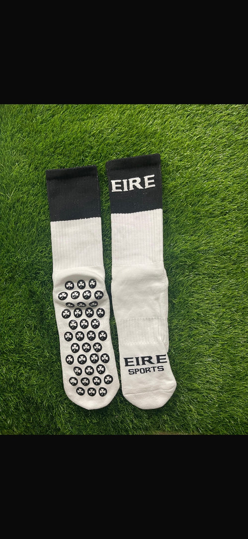 Black & White Elite Grip socks